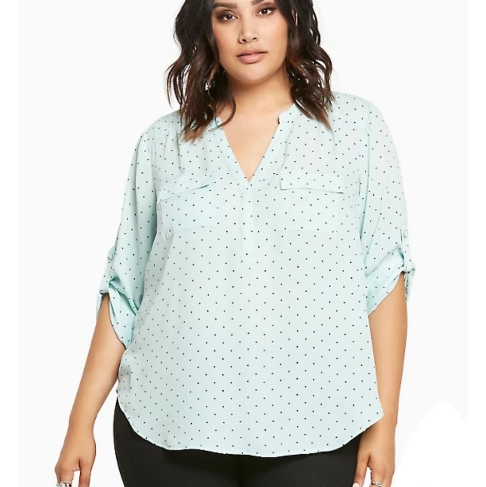 Torrid  Polka Dot Georgette Mint Green Popover top‎ Size 00